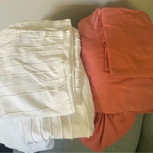 Twin XL Duvet and Sheet Set-like New